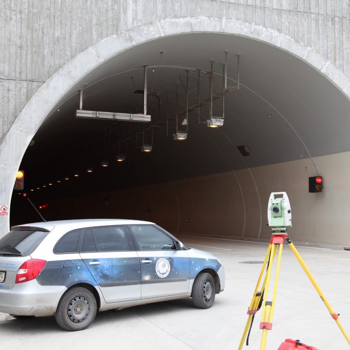 D8 tunely Radejcin-Praskovice